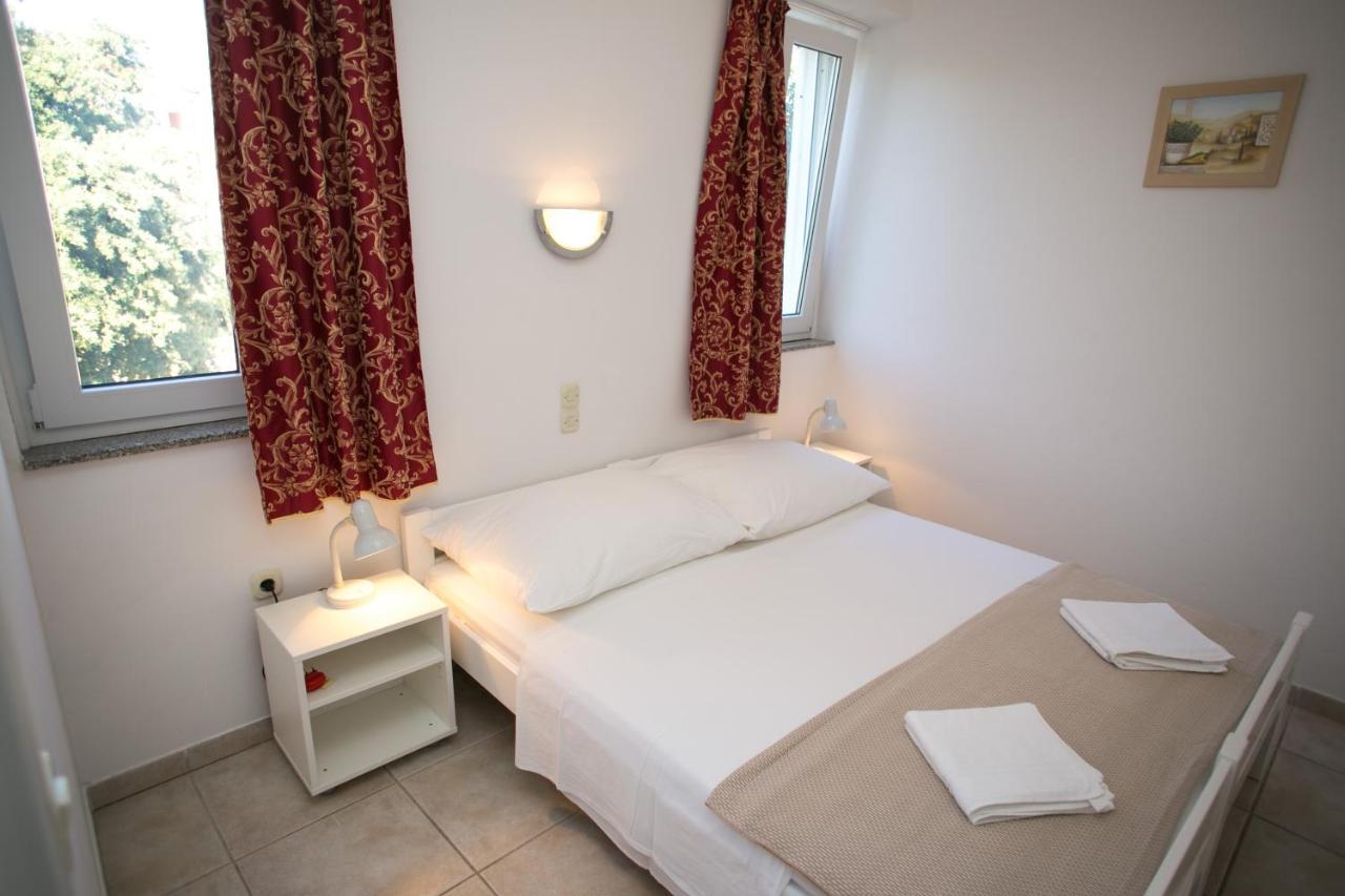 Apartments Ostrea - Mimoza Novalja Kültér fotó